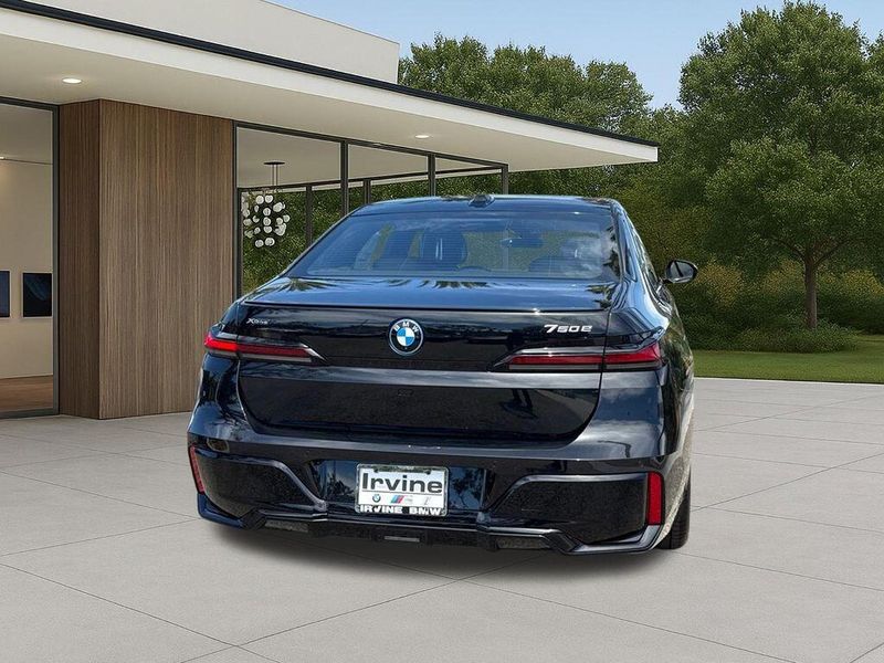 New 2026 BMW 7 Series 750e xDriveImage 8