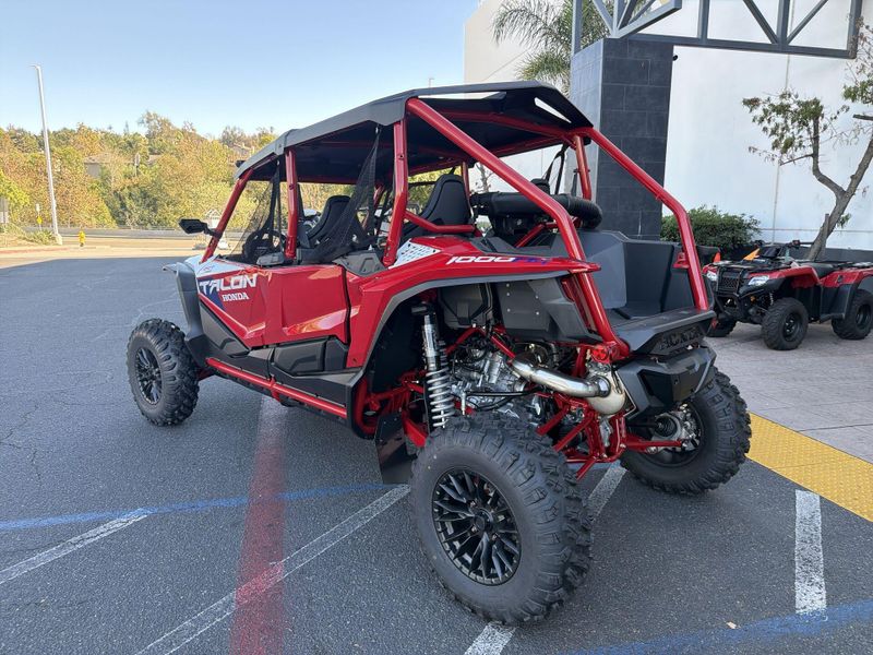 New 2026 Honda TALON1000R4 FOX LIVEVALVE Image 15