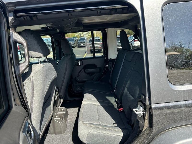 2025 Jeep Wrangler 4-door Sport SImage 13