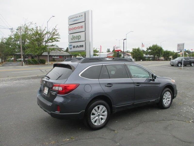 Used 2017 Subaru Outback PremiumImage 7