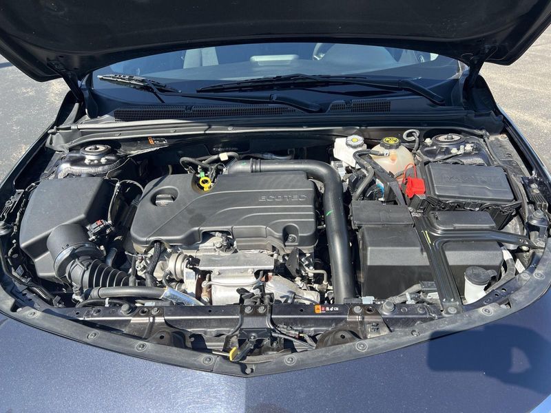 2023 Chevrolet Malibu 1LT photo 35