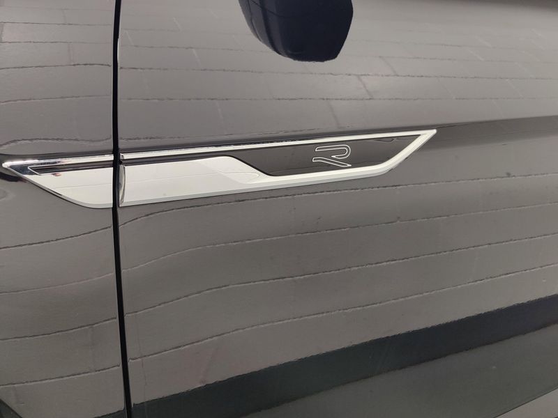 Used 2023 Volkswagen Atlas V6 AWD SEL Premium R-Line w/SunroofImage 4