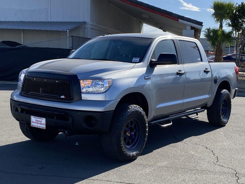 2010 Toyota Tundra GradeImage 12