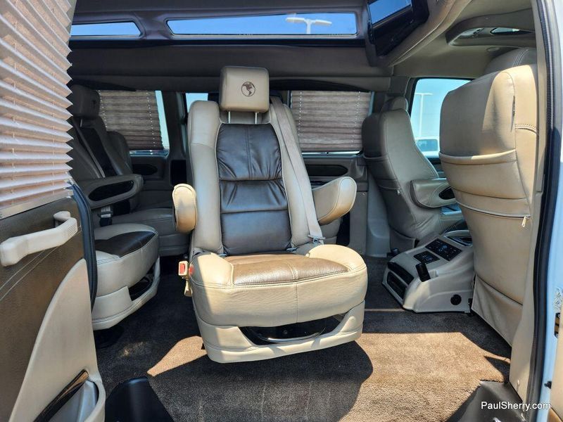 2018 GMC Savana 2500 Image 42