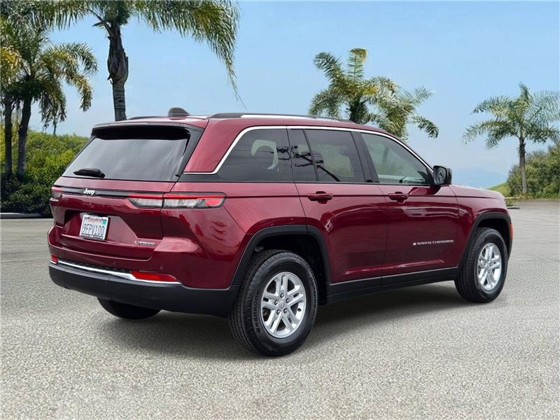 Used 2023 Jeep Grand Cherokee Laredo 4x2