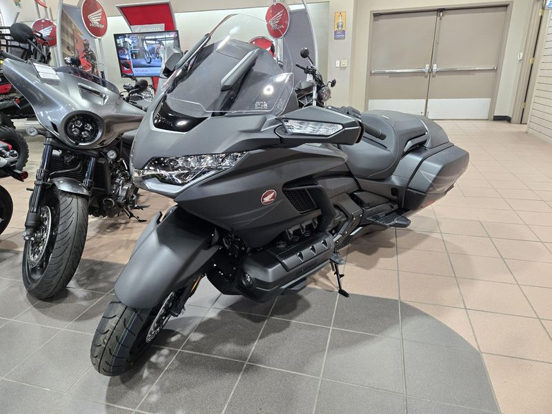 New 2025 Honda GOLD WING DCT 50TH ANNIVERSARY MATTE BLACK METALLIC Image 3
