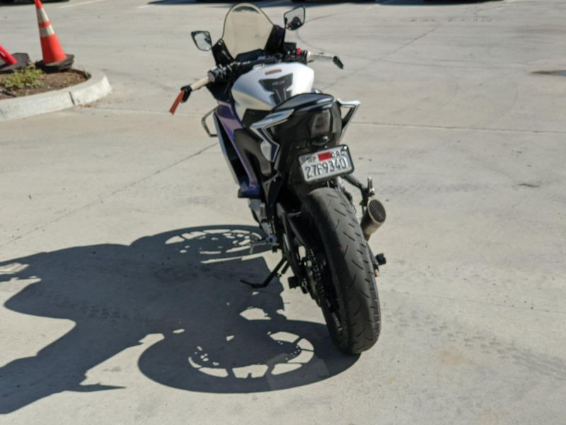 Used 2025 Yamaha YZF-R3 ABS CA Image 16