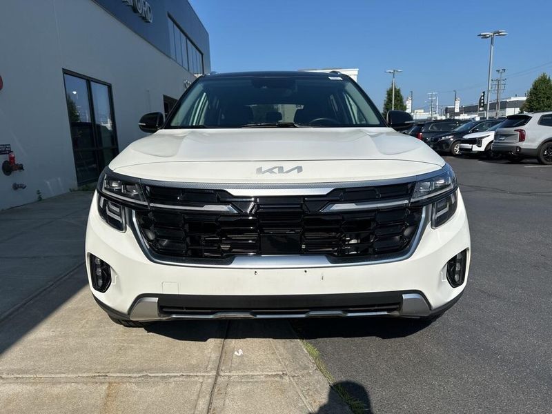 Used 2024 Kia Seltos SXImage 2