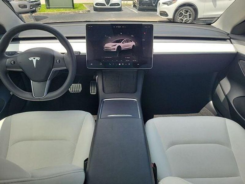 2022 Tesla Model 3 Performance photo 13