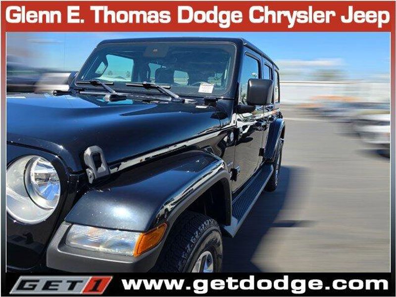 2021 Jeep Wrangler Unlimited Sahara photo 4