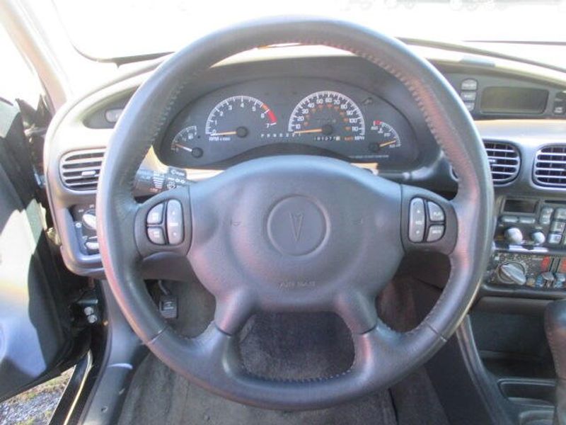 Used 2001 Pontiac Grand Prix GTImage 14