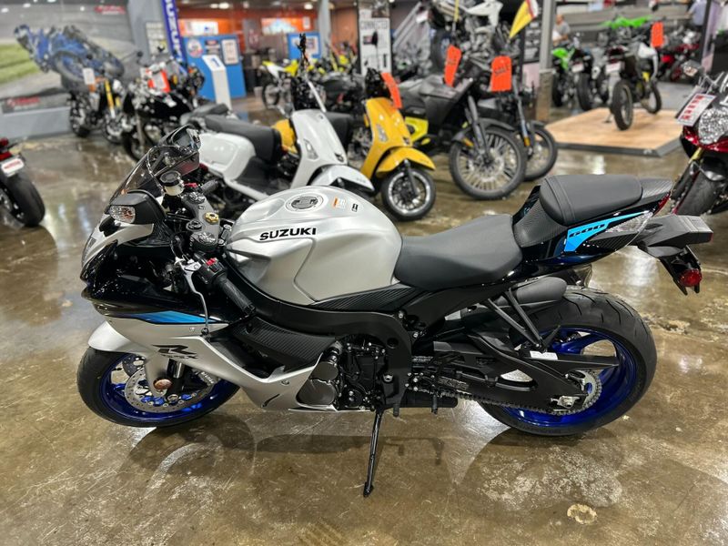New 2026 Suzuki GSX-R600 Image 12