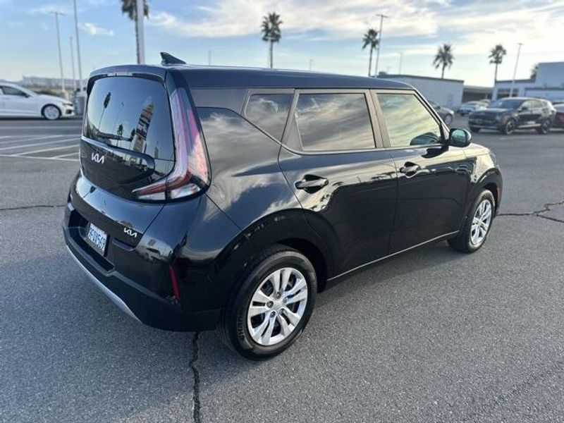 Used 2023 Kia Soul LXImage 5