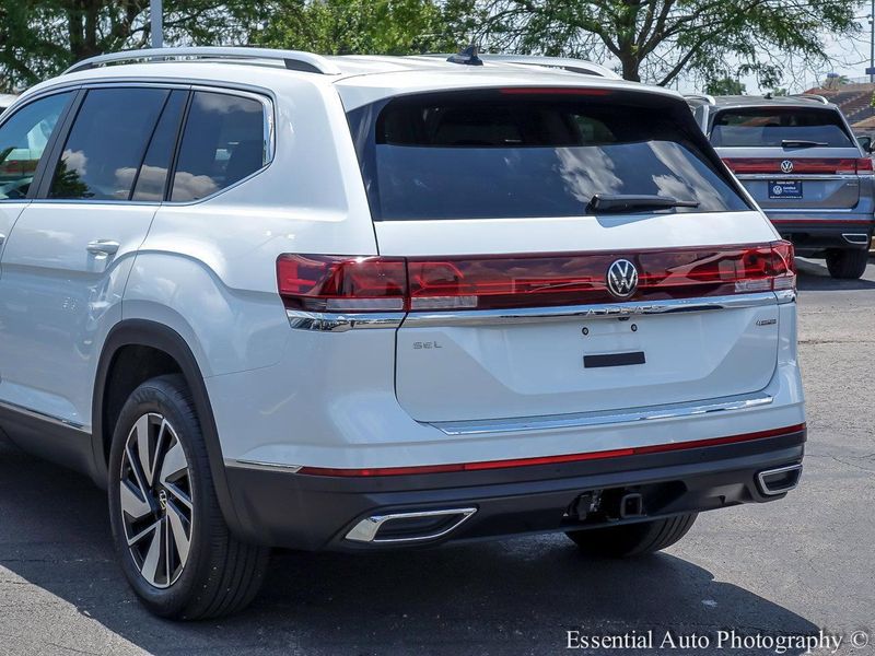 2024 Volkswagen Atlas SEL photo 6