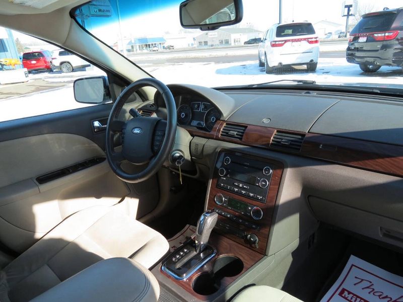 Used 2009 Ford Taurus SEL 4dr SedanImage 9