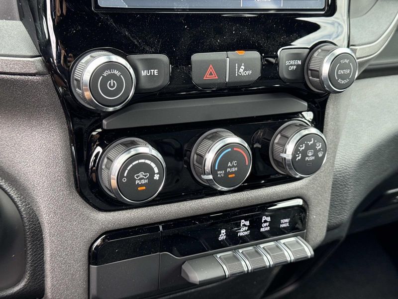 New 2026 RAM 1500 Tradesman Crew Cab 4x4 5'7' Box