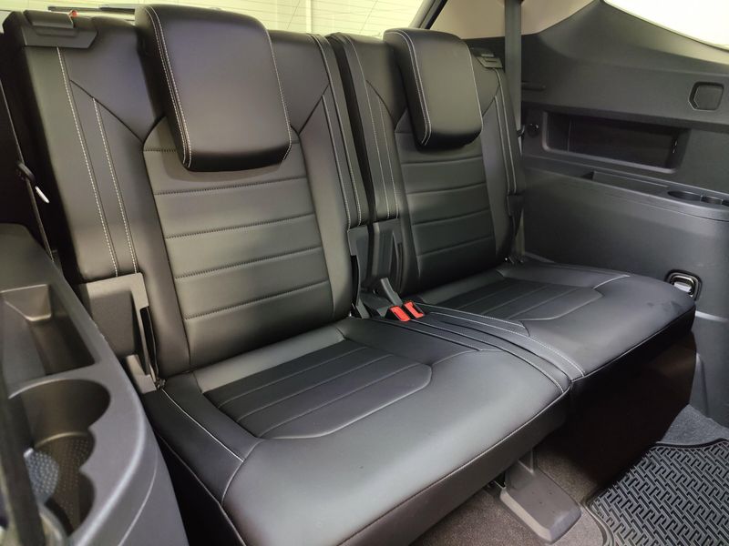 Used 2024 Volkswagen Atlas SEL AWD w/Sunroof & NavigationImage 22