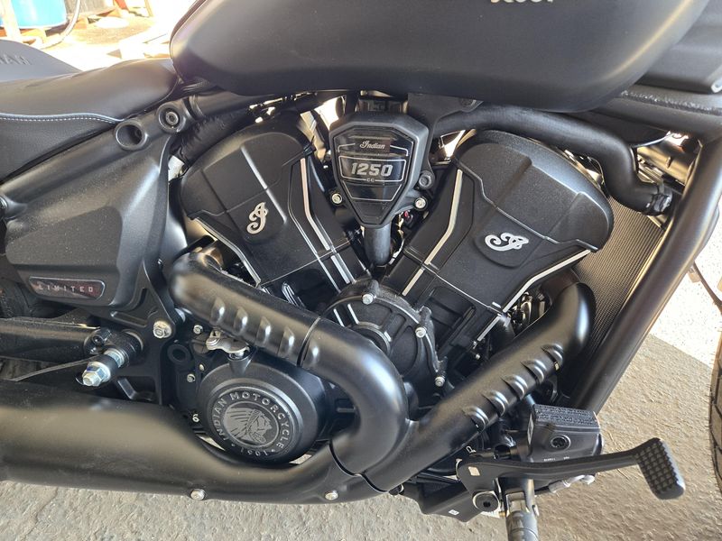 NEW 2025 INDIAN MOTORCYCLE SCOUT BOBBER LIMITED WITH TECHNOLOGY PACKAGE Image 13