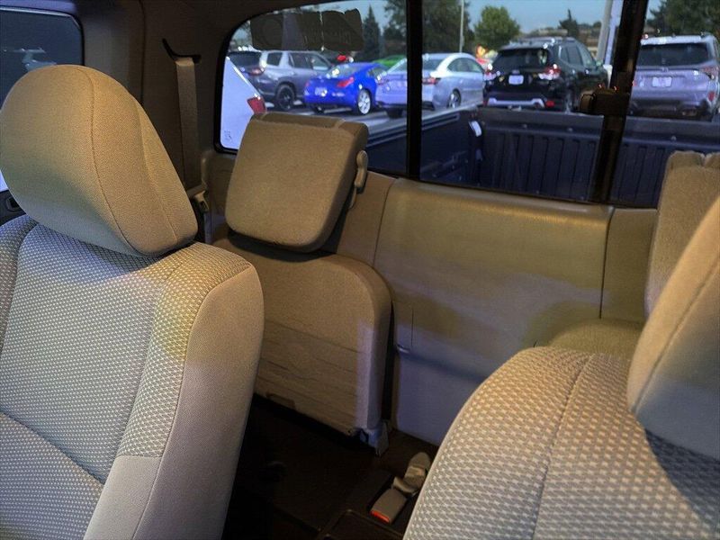2015 Toyota Tacoma Base photo 12