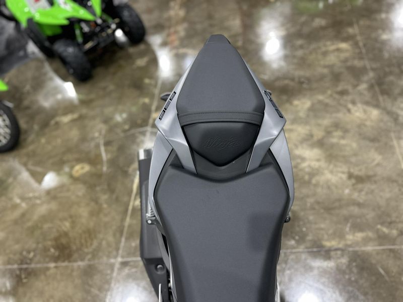 New 2026 Kawasaki NINJA ZX-6R Image 13