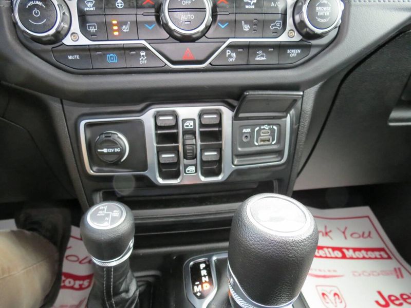 Used 2025 Jeep Wrangler 4xE Sahara 4x4 4dr SUVImage 22