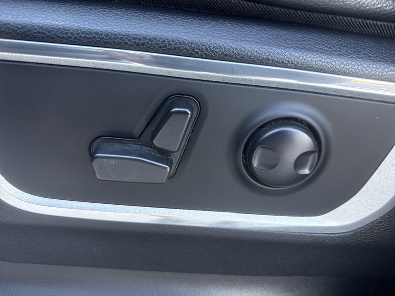Used 2023 RAM 1500 LaramieImage 15