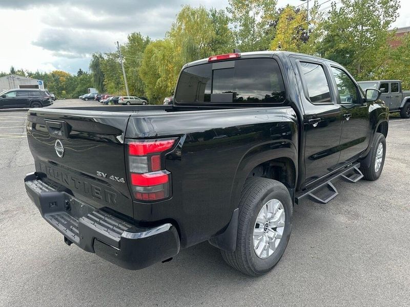2023 Nissan Frontier SV photo 6