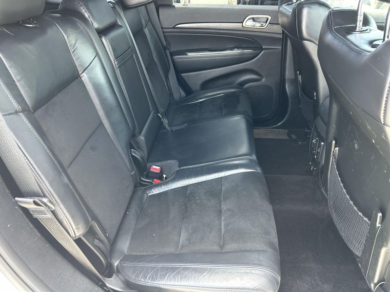 Used 2018 Jeep Grand Cherokee AltitudeImage 12