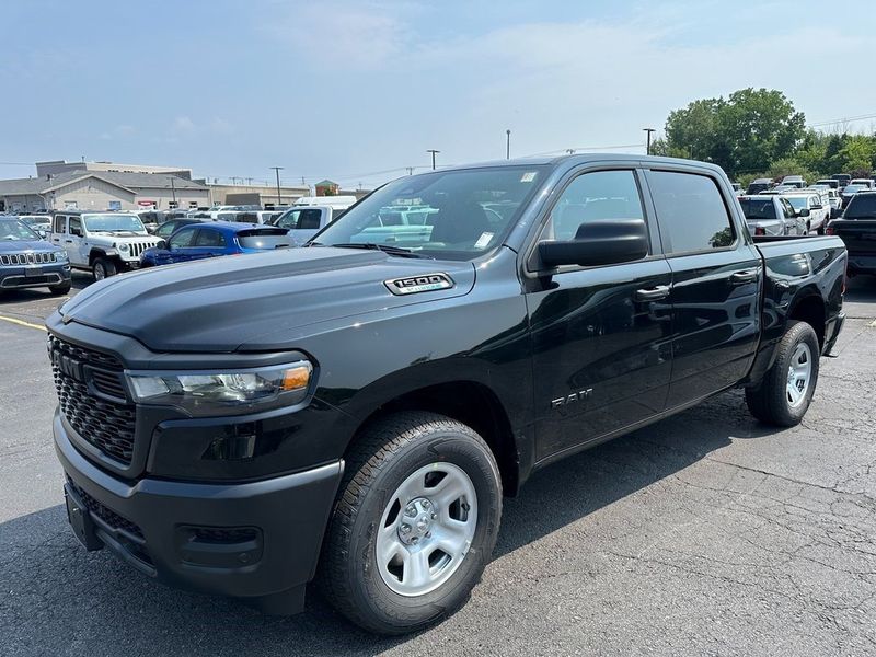 2025 RAM 1500 Tradesman Crew Cab 4x4 5