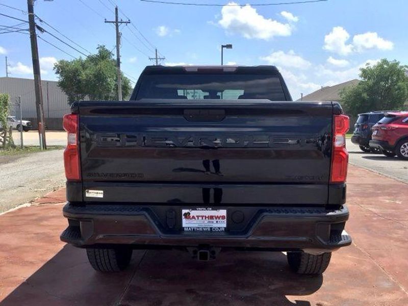 Used 2022 Chevrolet Silverado 1500 LTD CustomImage 6