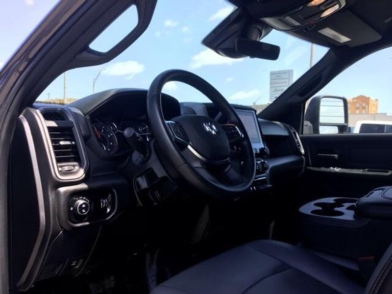 2025 RAM 2500 Tradesman Crew Cab 4x4 8