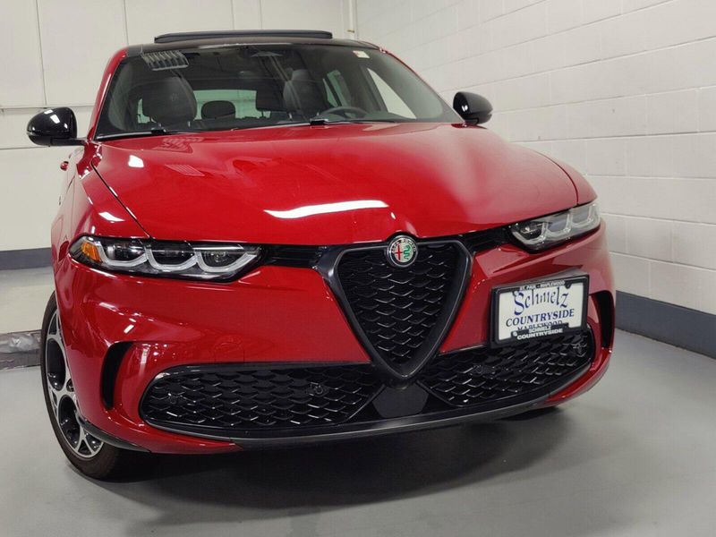 New 2024 Alfa Romeo Tonale Veloce EawdImage 2