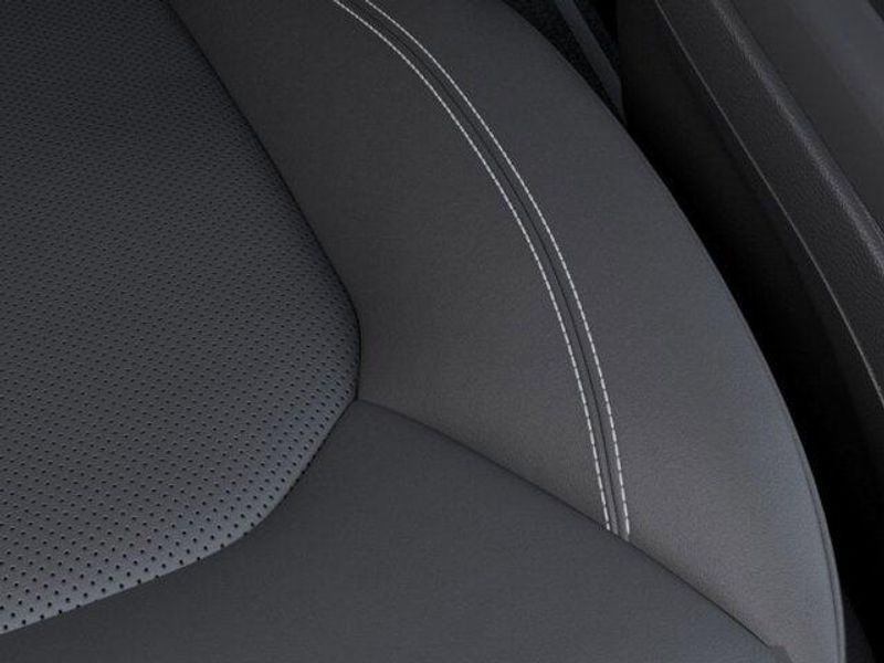 New 2027 Chrysler Pacifica SelectImage 20