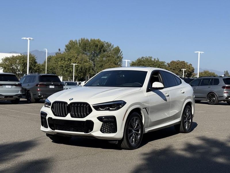 2022 BMW X6 xDrive40iImage 2