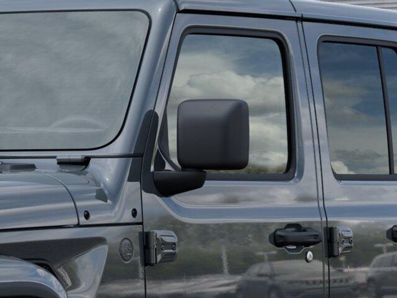 Jeep Wrangler 4xE Image 12