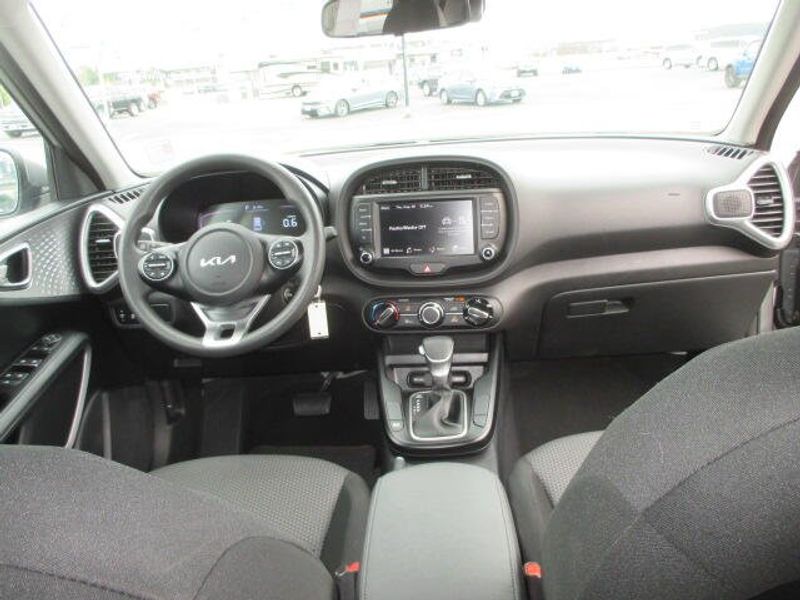 Used 2023 Kia Soul LXImage 26