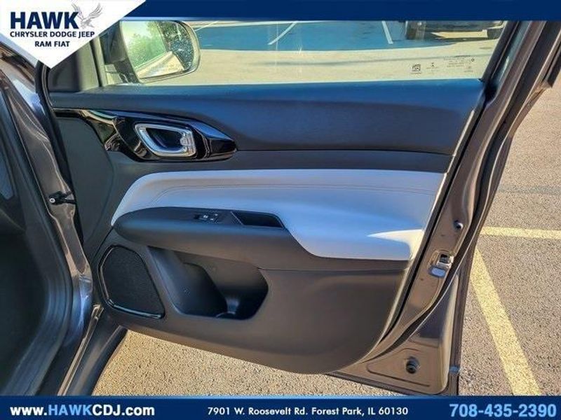 2022 Jeep Compass Limited photo 26