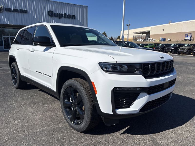 New 2026 Jeep Grand Cherokee Limited 4x4Image 3
