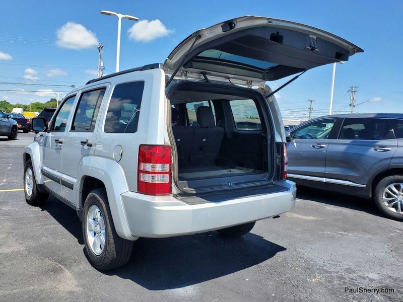 Used 2011 Jeep Liberty SportImage 11
