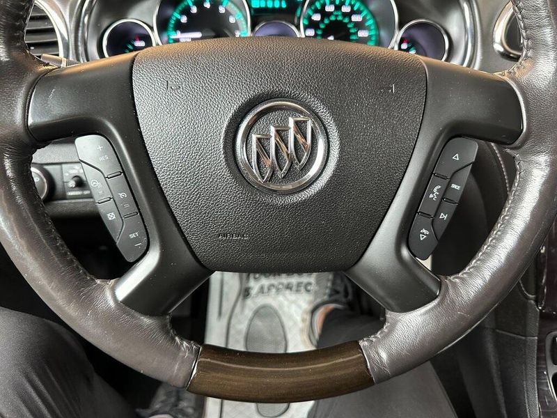 2015 Buick Enclave Leather GroupImage 3