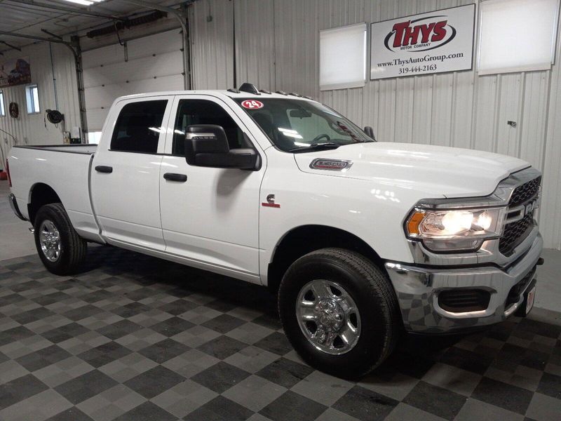 2024 RAM 3500 Tradesman Crew Cab 4x4 6