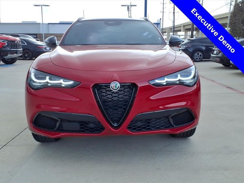 New 2025 Alfa Romeo Stelvio AwdImage 4