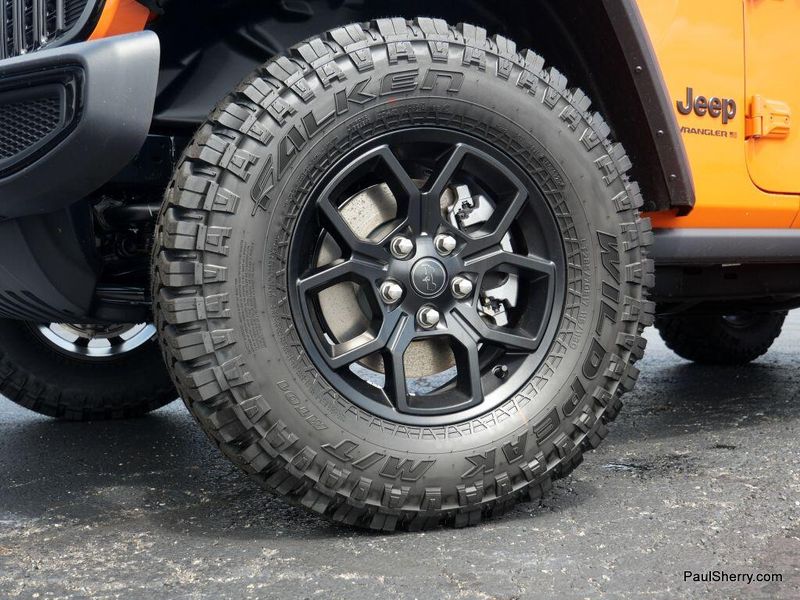 New 2025 Jeep Wrangler 4-door WillysImage 18