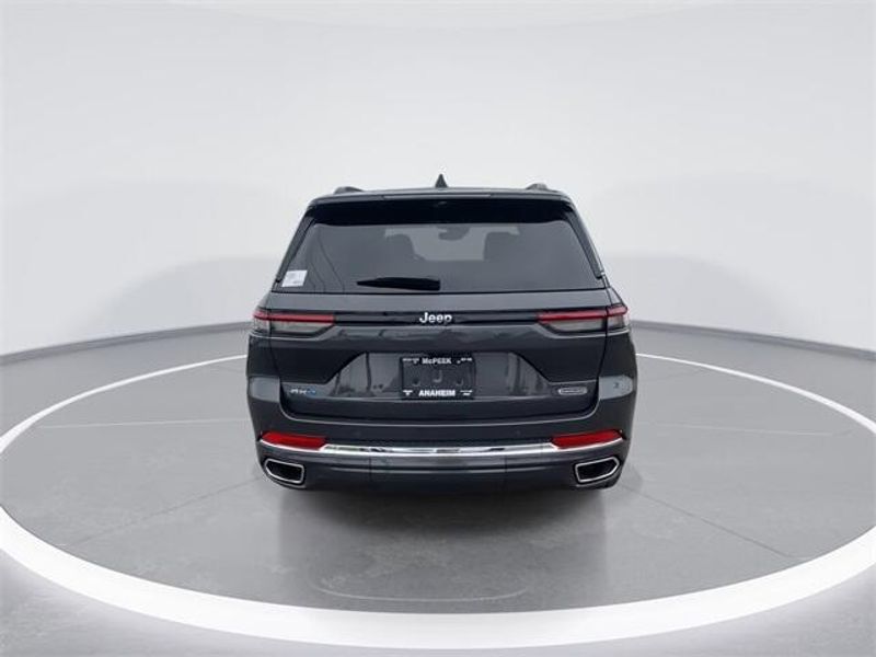 New 2023 Jeep Grand Cherokee Overland 4xeImage 7