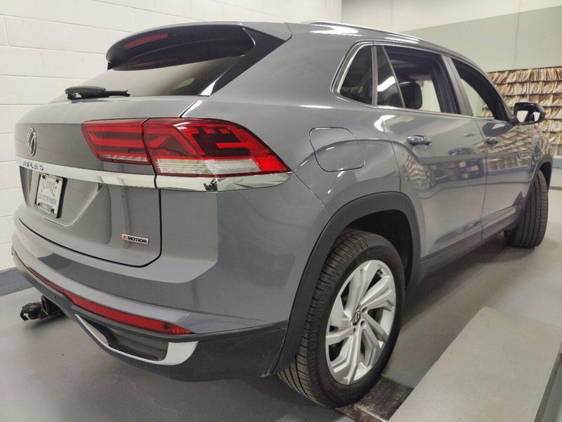 2020 Volkswagen Atlas Cross Sport V6 SEL AWD w/Sunroof & NavImage 12