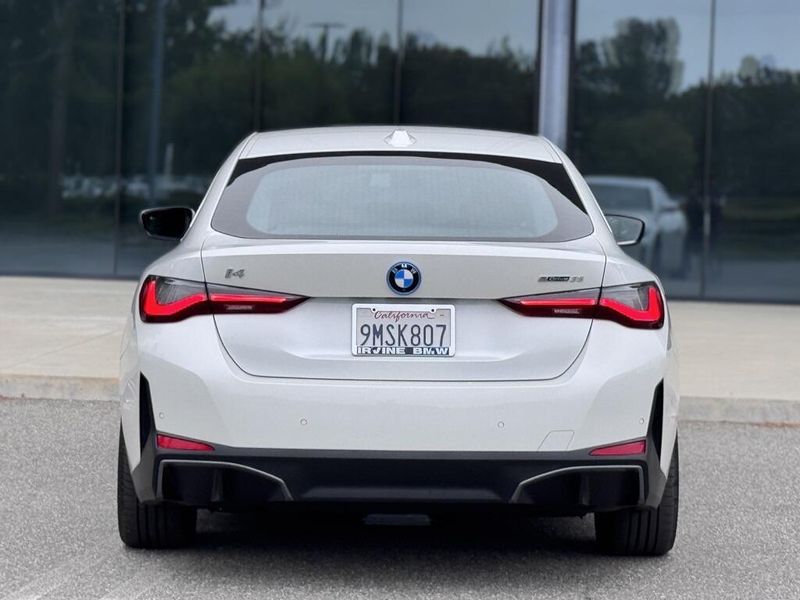 2024 BMW i4 eDrive35Image 7