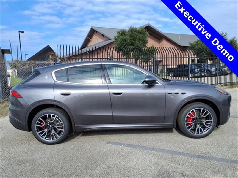 New 2024 Maserati Grecale GTImage 5