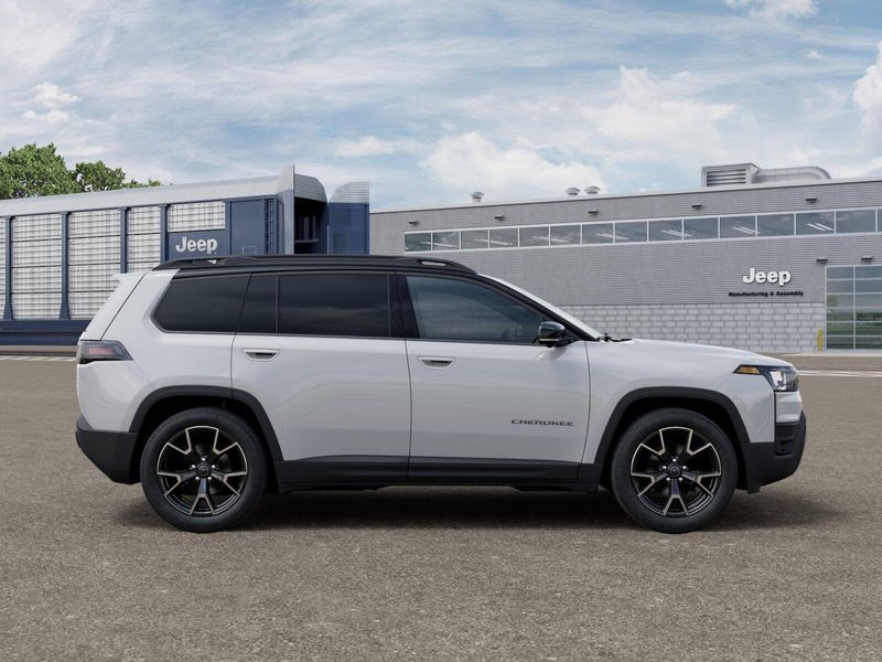 New 2026 Jeep Cherokee Overland 4x4