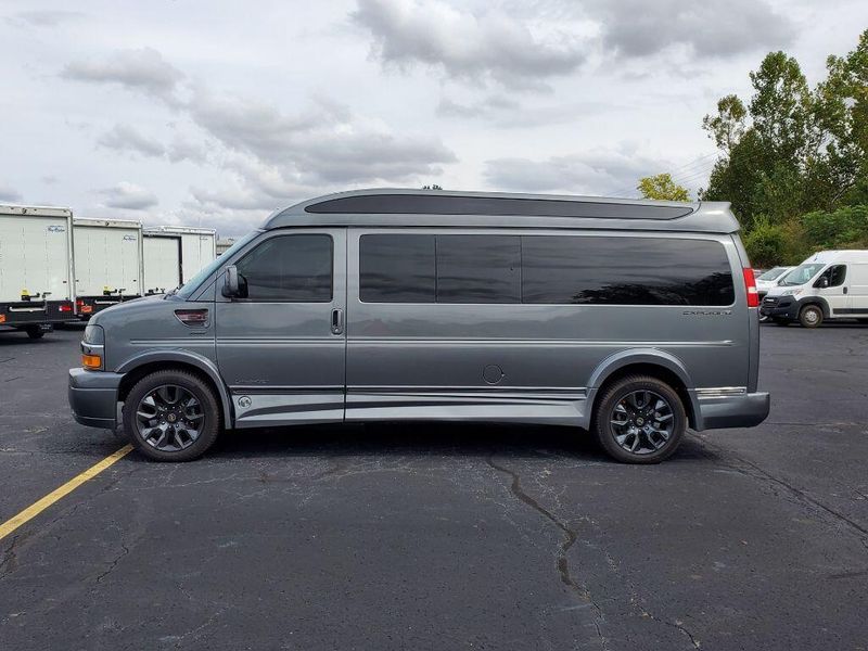 2023 Chevrolet Express Cargo Image 3