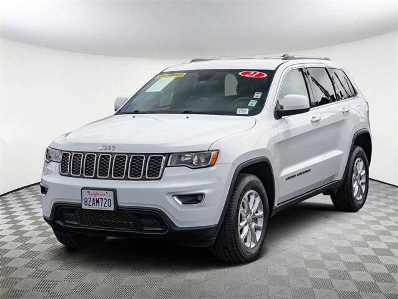 2021 Jeep Grand Cherokee Laredo XImage 5